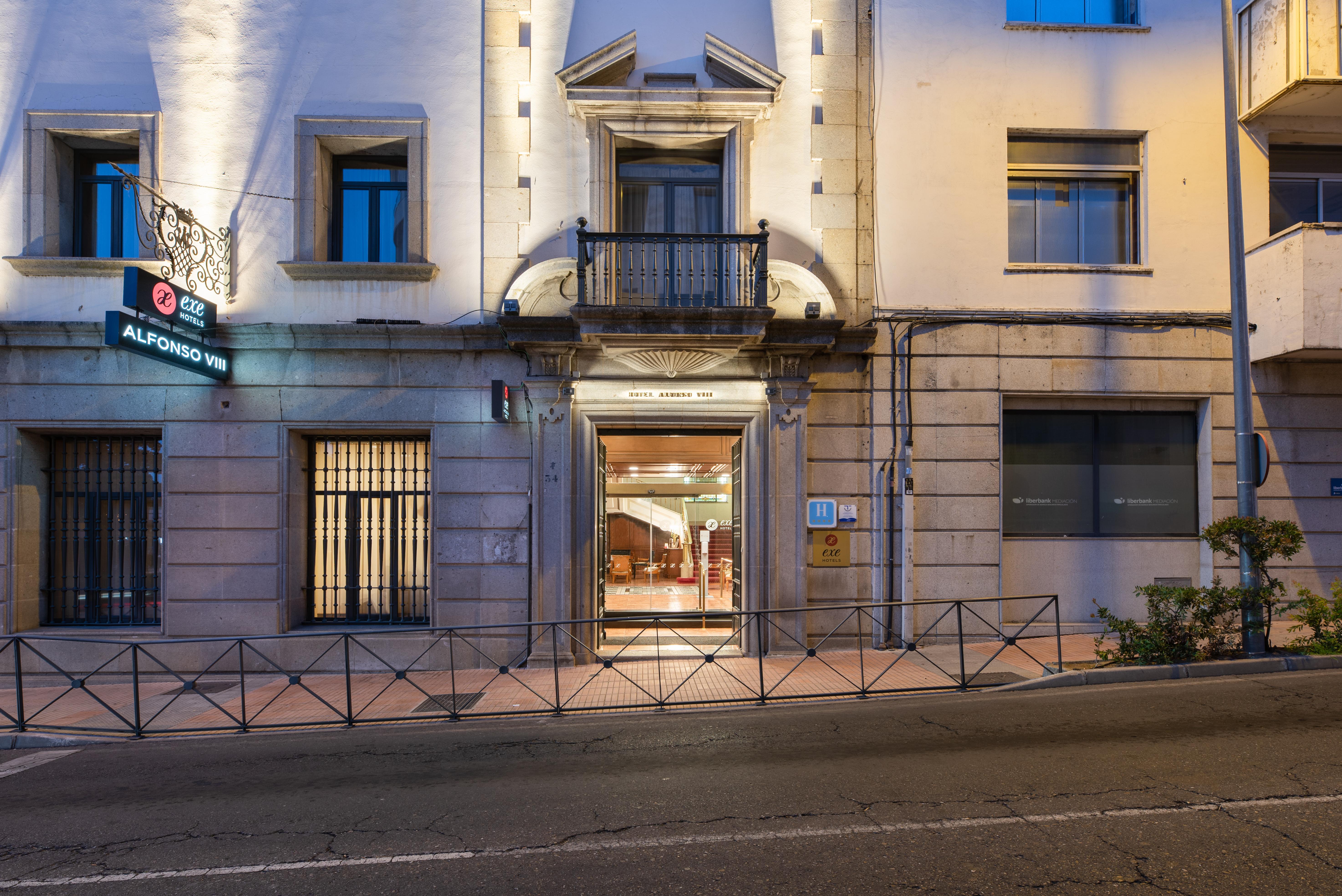 Exe Alfonso VIII Hotel Plasencia Ngoại thất bức ảnh